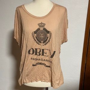 Obey t-shirt high/low